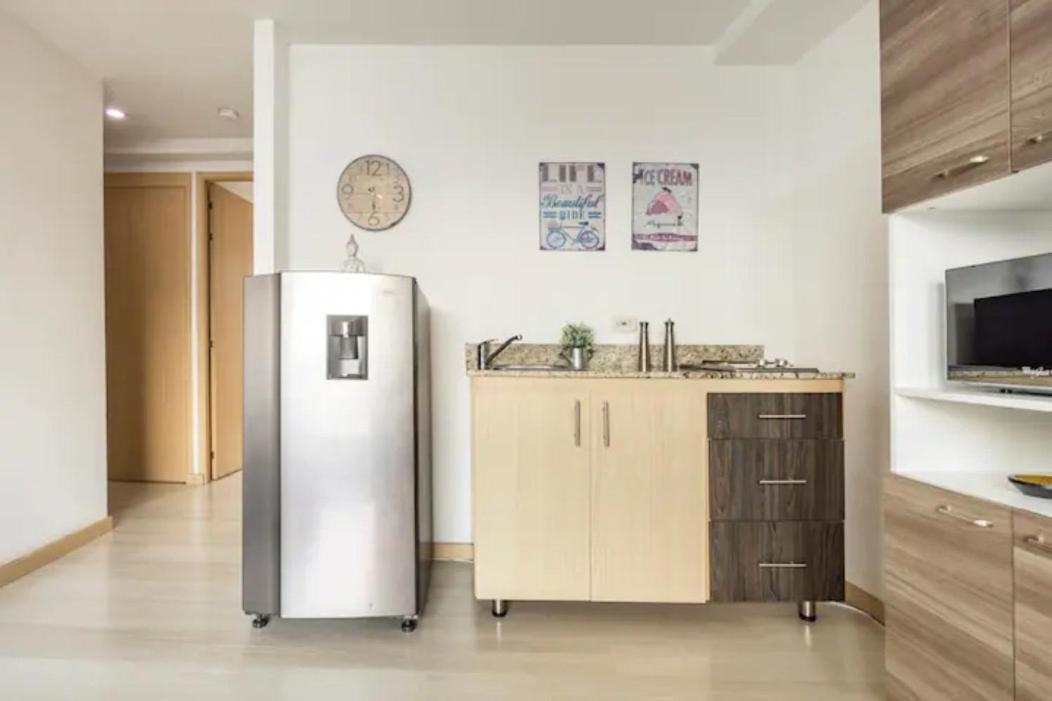 Apartment San Peter Aparta En La 70 Laureles Medellin